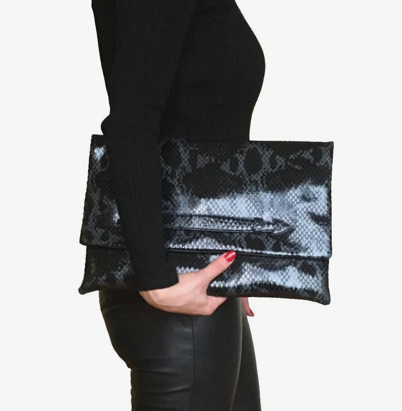 CHIARA OVERSIZED CLUTCH - NOTTEVERA