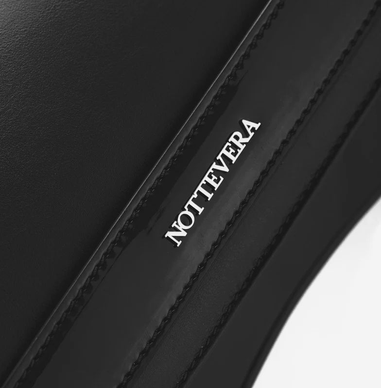 LINDA LEATHER CLUTCH - BLACK - NOTTEVERA